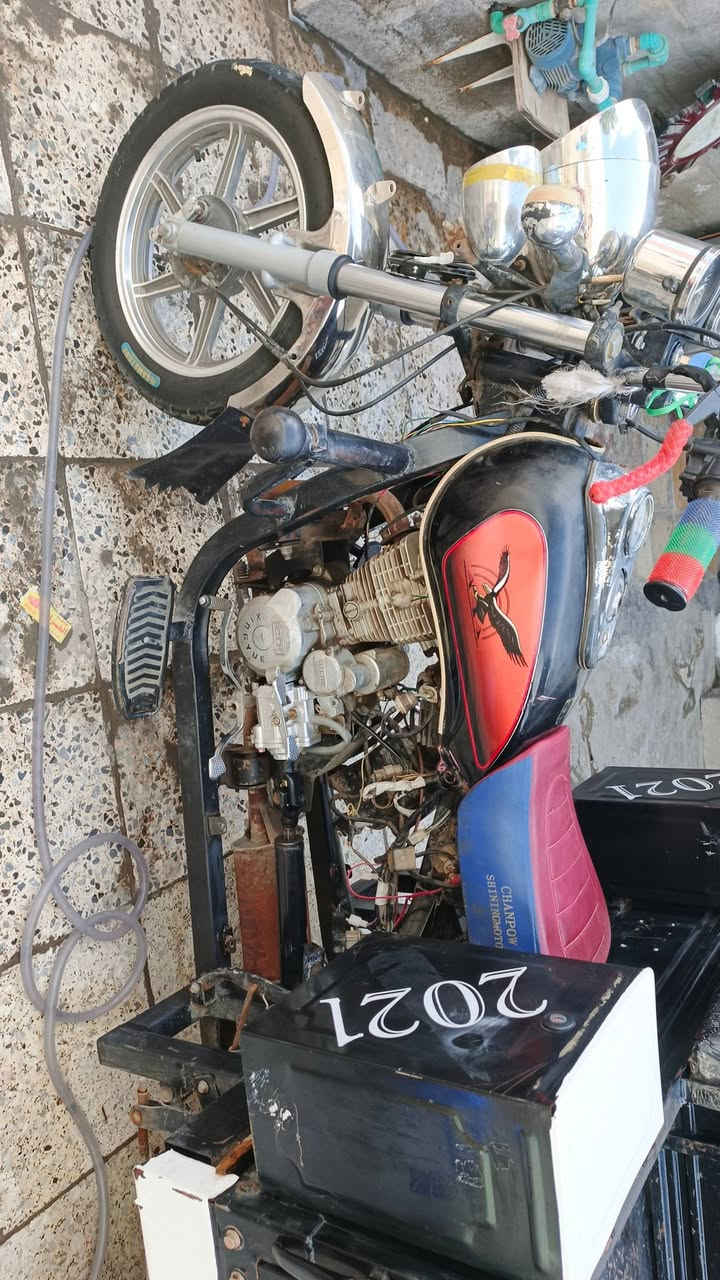 سلام عليكم شباب عندي ستوتة جمرة موديل 2023 محرك ٢٠٠                          اوراقه اصولية كهربائياً كاملة وكله شغالة وستوتة جاهزة من كلشي والسعر 1800 وبيهة مجال العنوان بغداد البياع التراث قرب المضخه والرقم الهاتف ***********/ ***********
