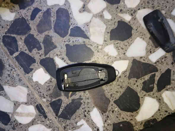 سلام عليكم
اخوان هذي بصمه سياره ماعرف شنو نوع بس يمكن سياره حديثه بهل شكل طلعت 15 الف هيه توصيل على أول تم 
*********** واتساب
