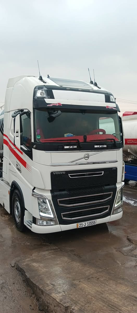 سيارة للبيع 2016 سايلو 2018 كوفين(طارق حاجي درجه اولى) رقم سليمانيه هزه ورقم جديد تحول مباشر
انجكتر عادي
فول مواصفات
حجم 500
قمارة ثلاث خطوط
كشنات كهربائية 
اوتوبان
سحال خلفي مزوج
ثلاجه
دبل مناميه 
رادار كامرات جانبيه حساسات تحديد مسار
***********
