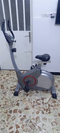 بايسكل رياضي نضيف جدا السعر 100وبي مجال قليل المكان بغداد البلديات 077...