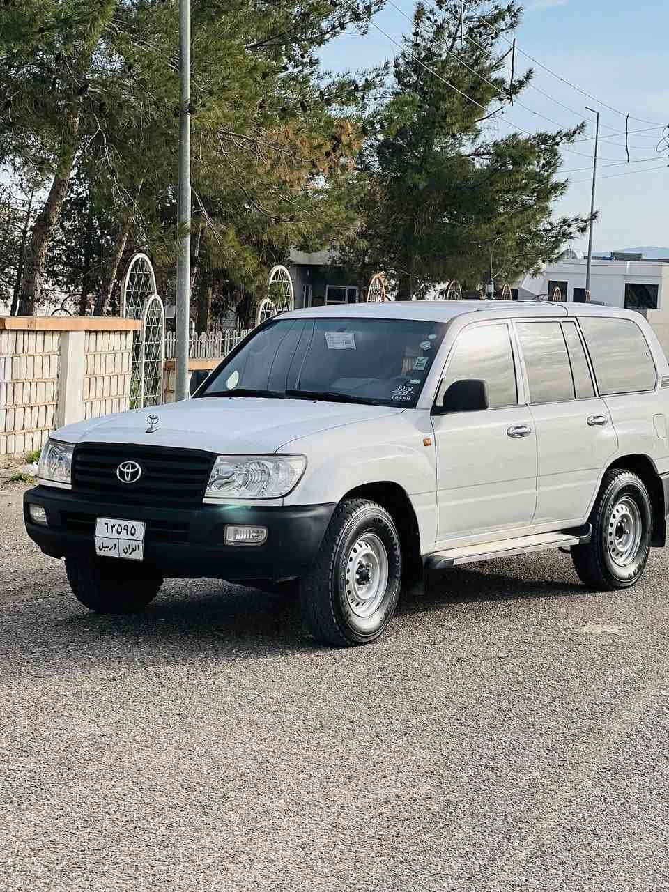 سلاو لةكةشت هاوريان
مؤنيكا فول عادي 
موديل ٢٠٠١ رةقةم هةولير
٢بارجةو بنة دةركةكي بؤياخة سةيارةكة ماشاءالله ي دةوي جركةي تيا نية لؤك ماوةتةوة 
بةشةرتي تةحويلو خرامةو بةناو كردن كيرو مةكينةو دةبل ئةكسلي بةشةرت 
سعري ١٣٥ و معامةلة 
زمارةي خاوةني :***********
