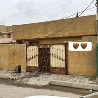 وبركاته يوجد بيت 200م يباع قطعة ارض  أو قطعتين 100+100 بسعر مناسب في م...