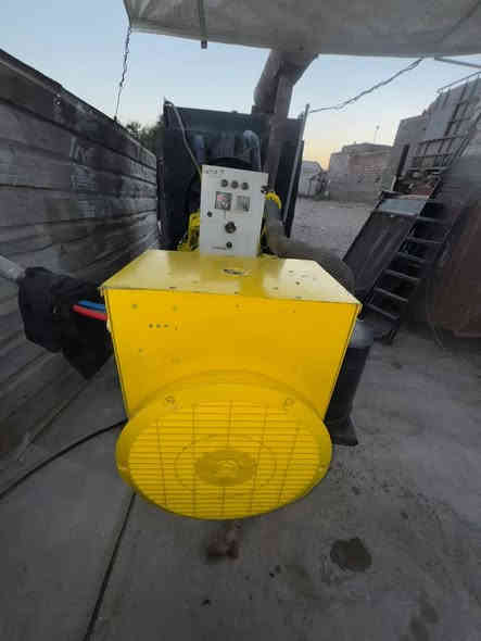 السلام عليكم اخوان 
سكانيه بم ونوزل سته
جنريتر 400 كيفي 
شاصي عمل بغداد 
راديتر كلر نظاف 
بيه بخار وگازكت ينفس
السعر 60 وبيه مجال لشراي 
الاتصال ***********
العنوان النجف الاشرف
