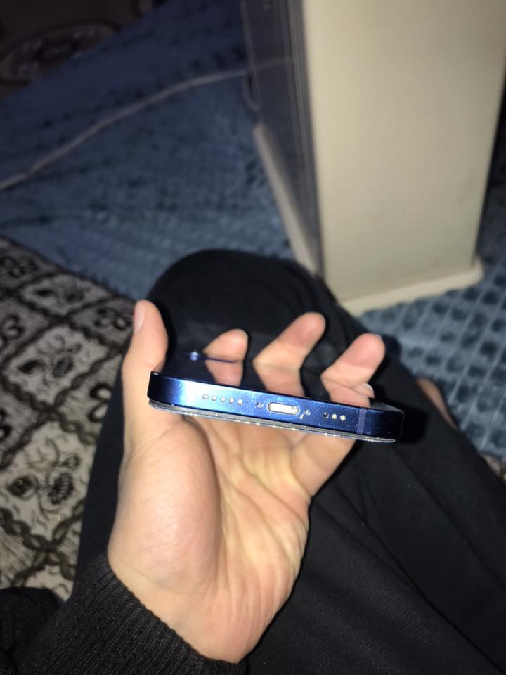 السلام عليكم ايفون12 
ذاكرة 128 
مبدل بطارية 100 فقط 
وگع مني وطفى ابيعو على وضعو 
واتساب

***********
