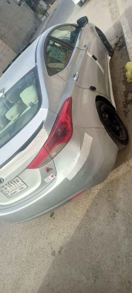 السلام عليكم النترا ٢٠١٢ رقم بغداد مكينه دوش كير نضيف وارد امريكي ليبل واحد مصبوغه احزام للجماليه مكان سياره ديالى بعقوبه السعر ٨٨ وبيها شي قليل ***********
