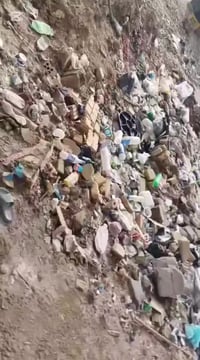 قطعه أرض ركن  للبيع خضراء الدسيم.. شارع عام باتجاه الحميدية. قرب المول...