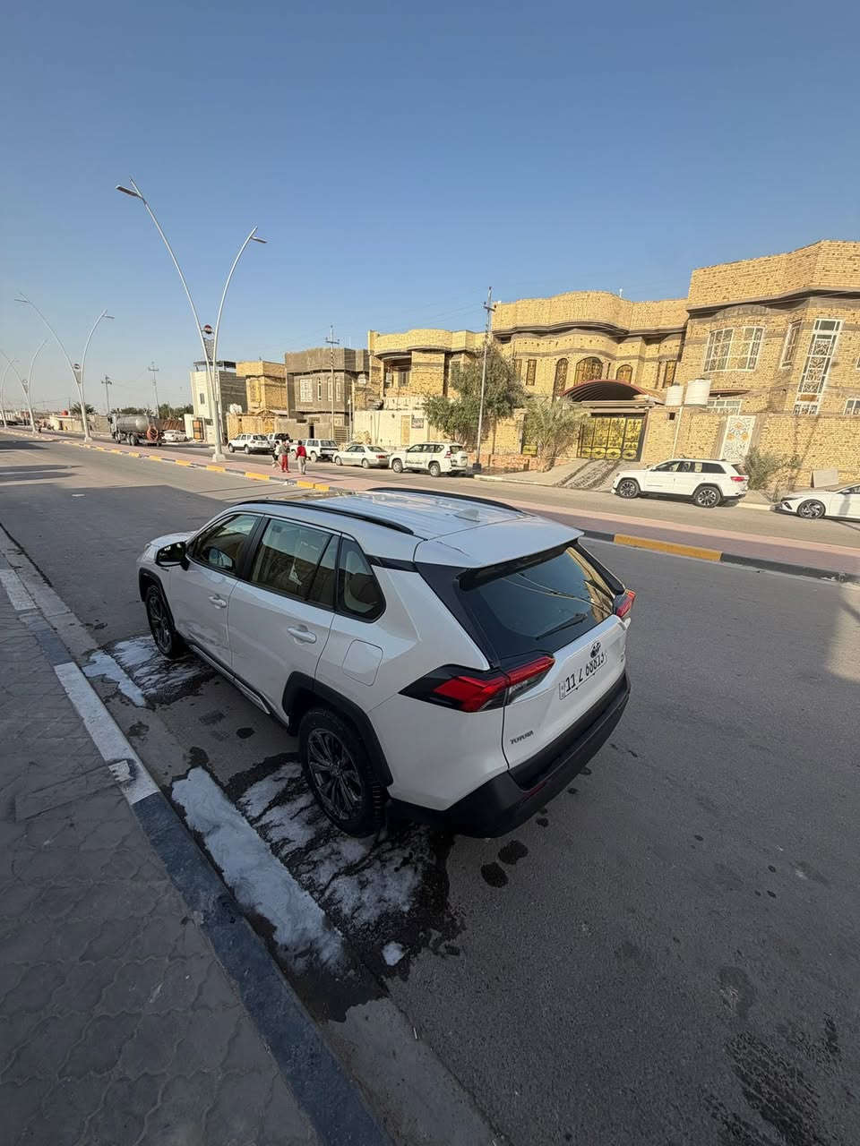 تيوتا راف فور موديل2025 كفاله عامه خليجي هايبرد فول اعلى فئه السعر 300 $ الشراي يتصل***********
