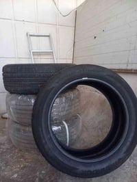 للبيع تايراتkuhuma مؤسسه وليس تجاره  القياس =٢٤٥/50/20 سعر الزوج=٣٠٠  ...