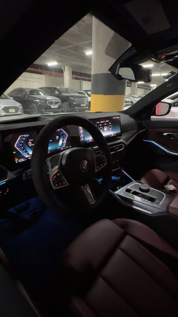 السلام عليكم
BMW 330e M package 2023

موديل 2023 الشكل الجديد رقم بغداد
ثلاث وضعيات قيادة (بانزين / هايبرد / كهرباء)
ماشية 48  الف كيلو متر مو ميل 
مغلفة ppf Matt 

المواصفات : 
شاشة متصلة 
تدفئة كشنات 
ميموري سيت
لدات داخليه 
فتحة سقف 
داخل جلد احمر 

وبقية المواصفات معروفه 
حادث السياره جاملغ خلفي صبغ والجنطه مبدله نفس اللون 
بدون ايرباك بدون دواخل 
السعر 325  وبيها مجال للشراي 

موجود واتساب ***********
