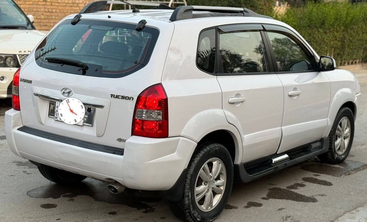 السلام عليكم بيع او مراوس
توسان خليجي موديل 2009 محرك 2000 
رقم بغداد بأسمي
فتحة سقف وكاميرا وشاشه كبيره ومري قابله للطي
سياره مكفوله كفاله عامه من الدعاميه للدعاميه  بدون اي ضربه ولا صبغ محرك كير كلها مكفوله ماشيه ١٧٤ الف كيلو متر
 سياره من  سنه ٢٠١٢ يمنه ع ايدنه لحد الان

بغداد العامريه
سعر ١١٩ ورقه 
للاستفسار اتصال او واتس اب
***********
