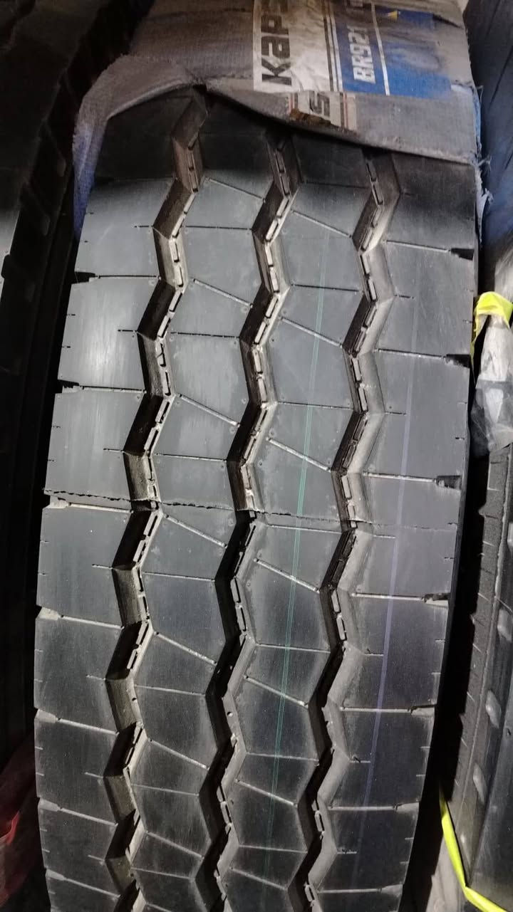 اطارات صيني درجة اولى بوتو ٣٢ قاط+كابسن برميو ٢٢ قاط حجم ٢٤ إنتاج حديث السعر مناسب مع توفير خدمة توصيل للإستفسار الاتصال ***********
