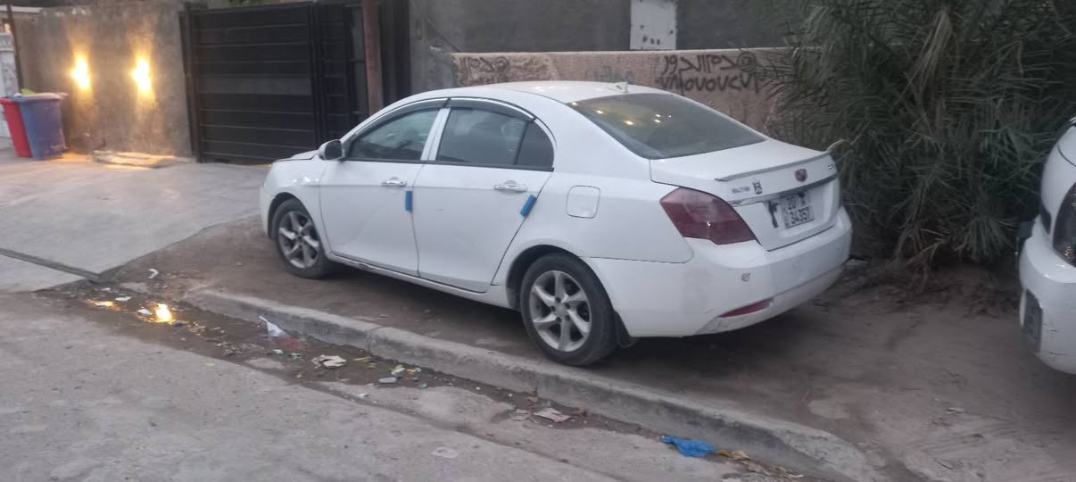 السلام عليكم 
جيلي ام كراند سي 7 موديل ٢٠١٣
كير ومحرك كورلا بيكاتشو خليجي تبريد منظومة كاملة السيارة جاهزة من كلشي موجودة في بغداد 
السعر ٤٥
