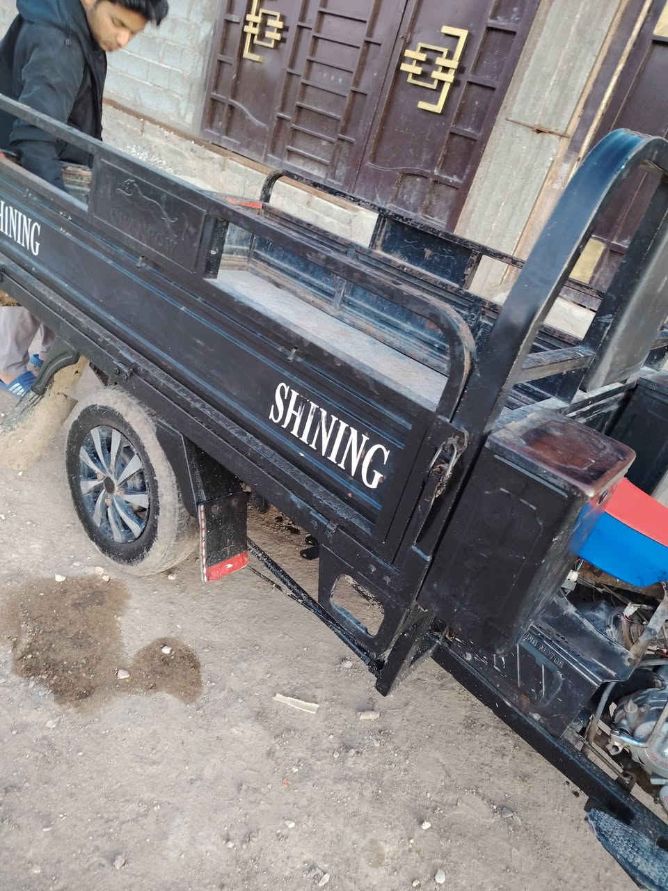 ستوتين للبيع الحمره موديل 2020 والسوده 2021 استفسار ***********
