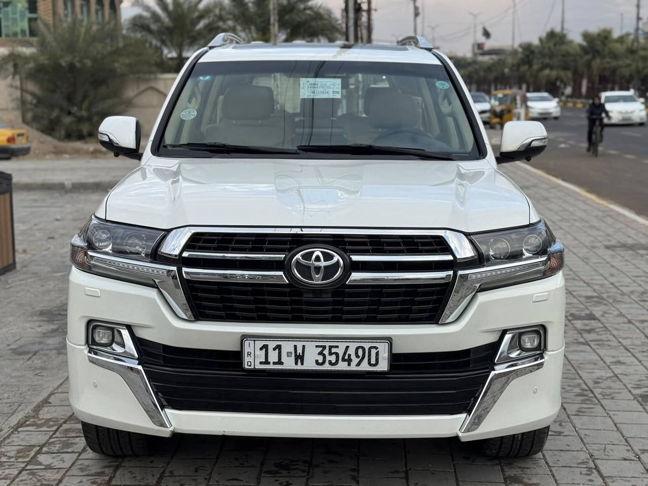 السلام عليكم 
لاندكروز فطيم 
موديل 2016 خليجي 
ماشية 127 الف كيلو
رقم بغداد بسمي
بصمة
تشيغل عن بعد
شاشة اندرويد
كشنات جلد وكهرباء ثنينهن
فول تحكم ستيرن
لايتات عالي ناصي زنون
فتحة سقف
تبريد منفصل 3 قطع
تخم تاير ويل اصلي وكالة حجم 20
مكينه 6 سلندر 4000
داخل صاج
مري شفط
حساس امامي خلفي
كامرات 4 محيطية 360 درجة
فورويل دفع رباعي
السعر 445 بيها مجال بسيط
بيها صبغ بسيط اثر طخة موضحة بالفديو 
مكاني بغداد البنوك
***********
