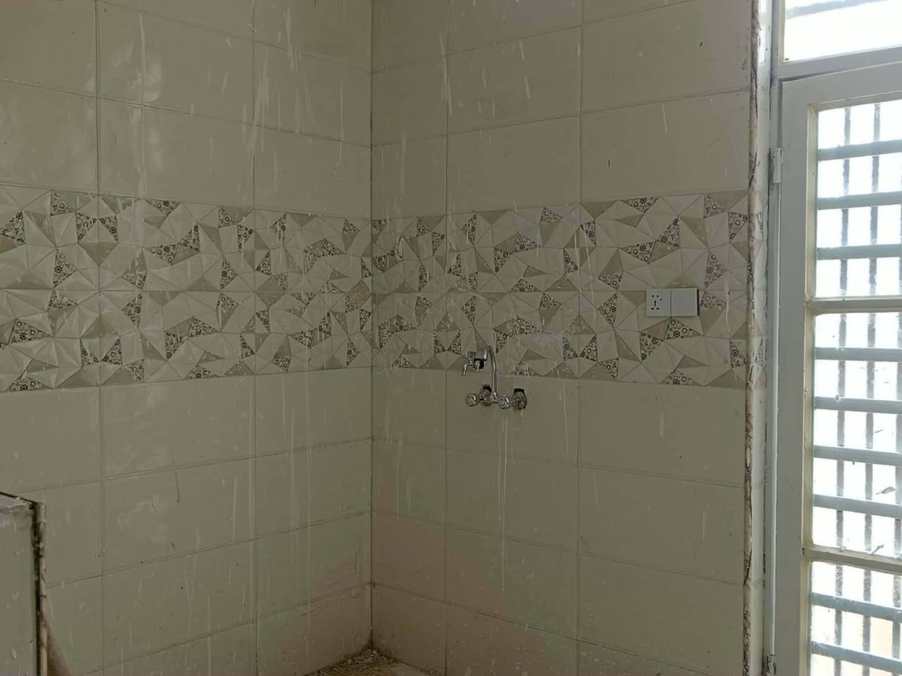 يا الله🤲 بيت كلش مناسب 50 متر حي نداء شارع قنبر    خلف مول  حكايه
مميز بناء جديد طابوق جمهوري  السعر 45معه المجال ☺
الالستفسار اتصل *********** 
او مراسله ع واتساب
