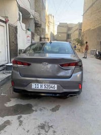 سوناتا 2018 وارد أمريكي فول ما عده الفتحه كير و محرك  خير من الله بدون...