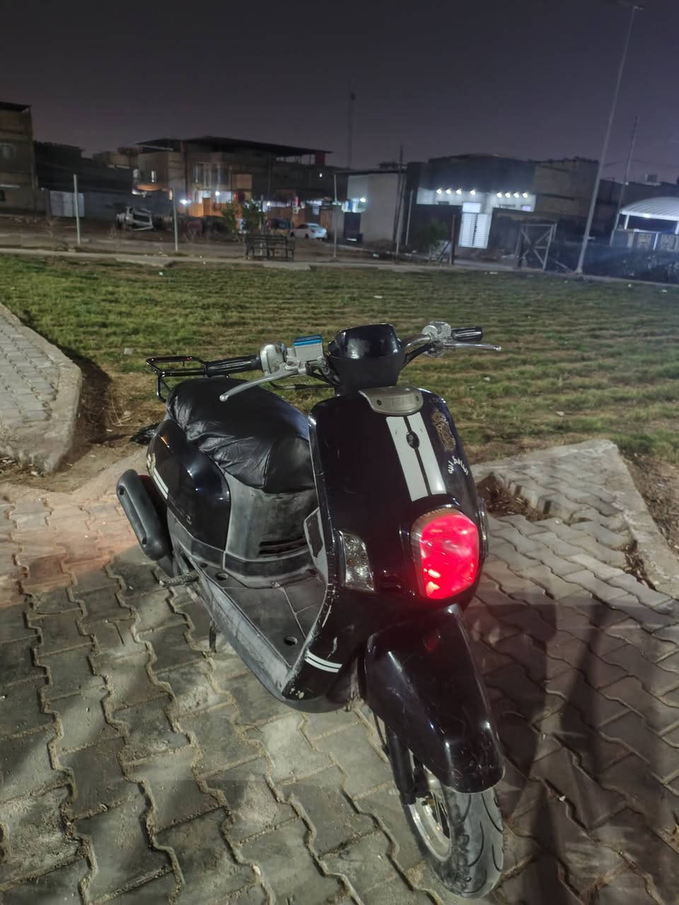 السلام عليكم ماكس بوليس دراجه بلاد مال رمبه ما مفتوحه ختم واحد عنواني البصرة التنومه السعر ٩٠٠ رقم الهاتف ***********
