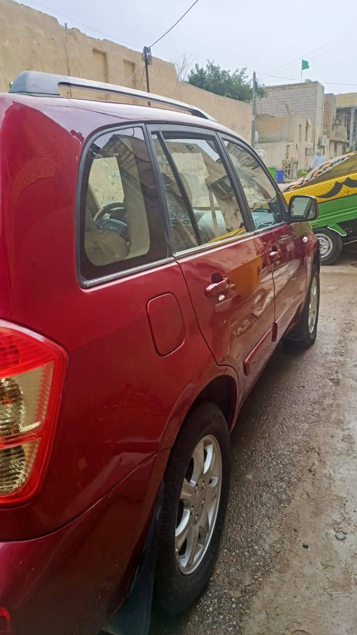 السلام عليكم
تيكو موديل 2013 بأسمي رقم ذي قار انكليزي 
السنوية جديدة گير ومكينة مكفولات بلاديات السيارة 
 تبريد شغال ثلج وصدر نضيف ناقصها شي . السعر 55 
العنوان ناصرية
***********
