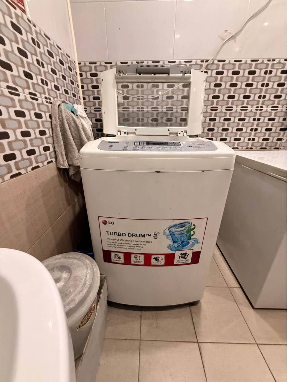 غسالة اوتماتيك ملابس lg باب علوي بحالة جيدة جدا وزن 15 كيلو بغداد, العراق


**إذا كنت صاحب هذا الإعلان وتريد حذفه لأي سبب، رجاءا أرسل رسالة إلى الدعم الفني**