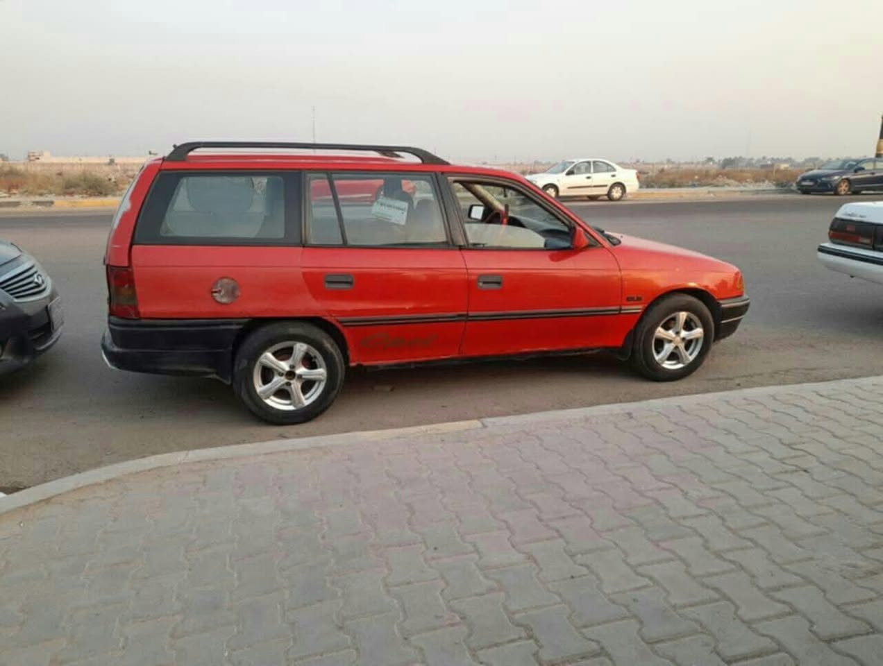 السلام عليكم 
 للبيع 
السعر 35 ورقة وبيها مجال أوبل استرا استيشن موديل ٩٢
 رقم انبار ألماني محرك ١٦٠٠ كير عادي السيارة بلاديه السعر 35 ورقة وبيها مجال
صاحبها هوا الشرعي 
مابيها كابون بانزين 
عنوان بغداد أبي غريب 
للأستفسار أكثر خاص


**إذا كنت صاحب هذا الإعلان وتريد حذفه لأي سبب، رجاءا أرسل رسالة إلى الدعم الفني**