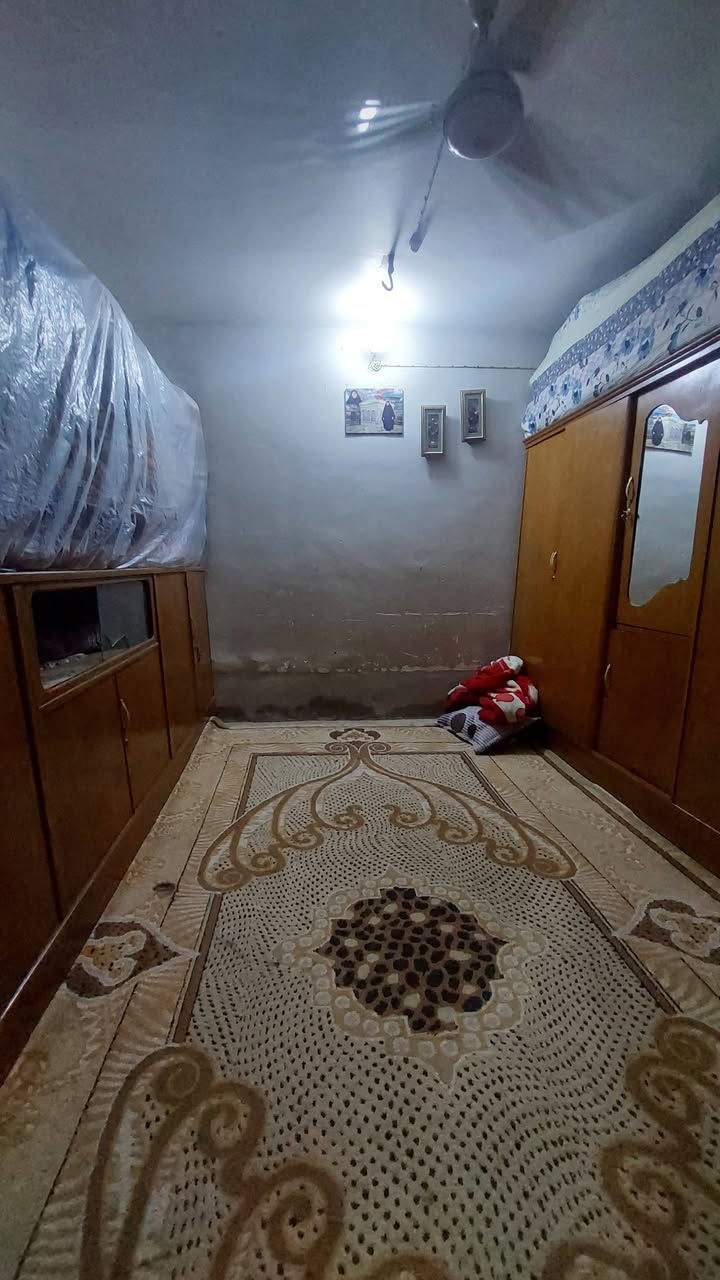 بيع مستعجل 
دار للبيع 145 متر بالسند  بالنجف حي ميسان قطاع 24 طابو صرف
واقع حال 165 متر الواجهة 15 متر والنزال 11 متر
عرض الشارع 12 متر تبليط ومجاري كامل

يحتوي /3 غرف نوم وصالة وأستقبال ومطبخ وكراج سيارة
السعر 140 مع المجال. .....D

للأستفسار *********** واتساب أيضاً موجود
