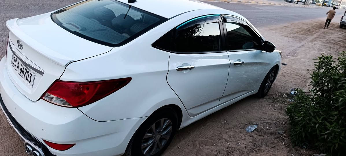 من رخصة الادمن المحترم للبيع سياره اكسنت موديل ٢٠١٦ امريكي حادثها جاملغ خلفي جهة اليسار نفسه مصلح تبريد ثلج محرك جيد جدا كير مكفول السياره احلى من الصور شرط رقم بابل انكليزي بأسمي ل٣١ السعر ٨٧ وبي مجال مكاني الحله تلفون ***********. ***********

