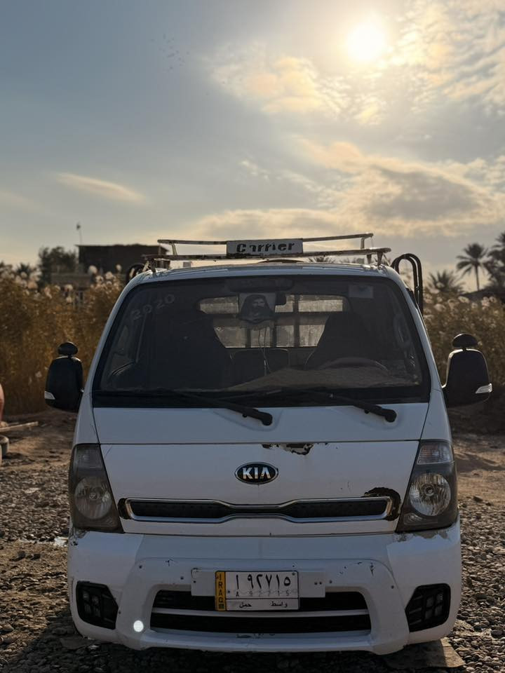 يا الله سلام عليكم كيا بنجو موديل 2019 مكفوله من حادث وصبغ وتبديل : محرك 2700 رقم واسط بسمي تحويل مباشر 
كير عادي كشن جلد اشاير بالمري تحكم ستيرن جهتين حساس خلفي محجر تزكام سياره كير محرك حداديه تخم تاير كله جديد وع الفحص : 

بسعر مناسب شراي اتصل 

مكان بابل القاسم 
***********
