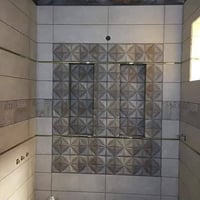 خلفه مصري درجه اوله شغل جميع انواع الكاشي والمرمر والبرسلين 0778350058...