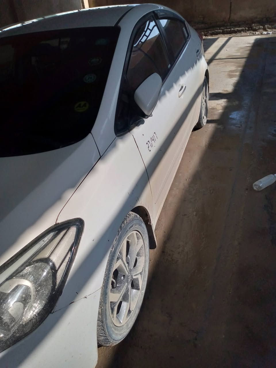 السلام عليكم عندي سياره سيراتو موديل 2014رقم بغداد مصبوغة عام مضروب بجم فقط والباقي مكفولة محرك وكير وحداديه ٦٠٪ السعر ٨٠ ورقة هذا رقمي ***********
