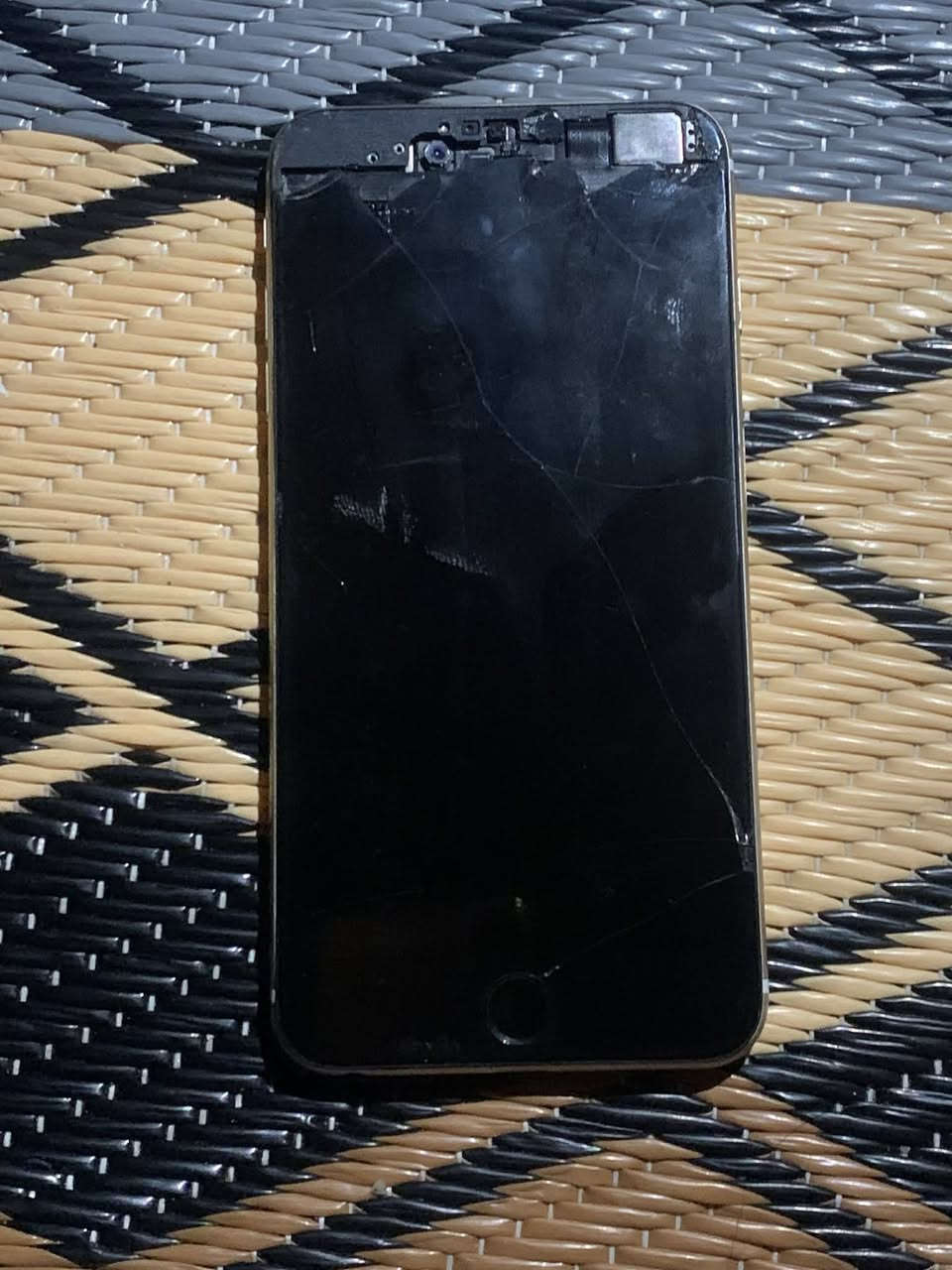 البيع ايفون 6بلاص ذاكره 16 بطاريه 100 الكاميرا الخلفيه بيهه رجه ول شاشه مفطره مثل ما مضحه بل صوره سعره 35وتوصيل مجاني لجميع المحافظات العراق


**إذا كنت صاحب هذا الإعلان وتريد حذفه لأي سبب، رجاءا أرسل رسالة إلى الدعم الفني**