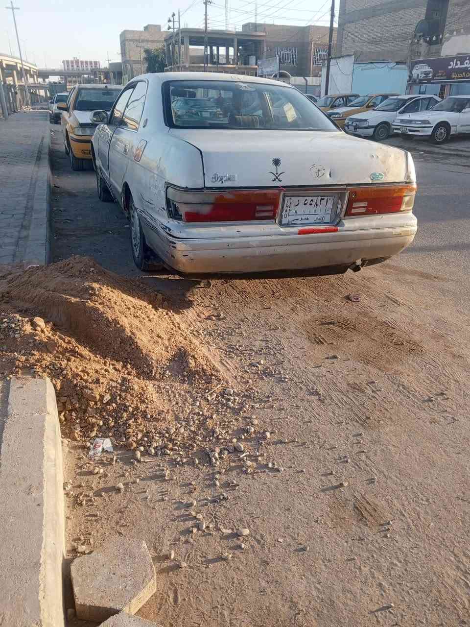 بطه 1993 للبيع
لون ابيض لؤلؤي مكينه بيه صوت ابراص بخار ما بيه ابد و اتمشيك كلشي ما اعليه بس ابيع مكينه كايمه  كير كلش حلو حداديه زينه كشره زين مقبول تخم تاير جدد كهربائيّة كله شغاله غرفته جديده شاشه سماعات مضخم تخم ويل كب راعيه ما واصله اتكفل سرقه و عشاير رقم انبار الماني 
 مكاني نجف حي العسكري 
السعر 14 و نص 
***********
