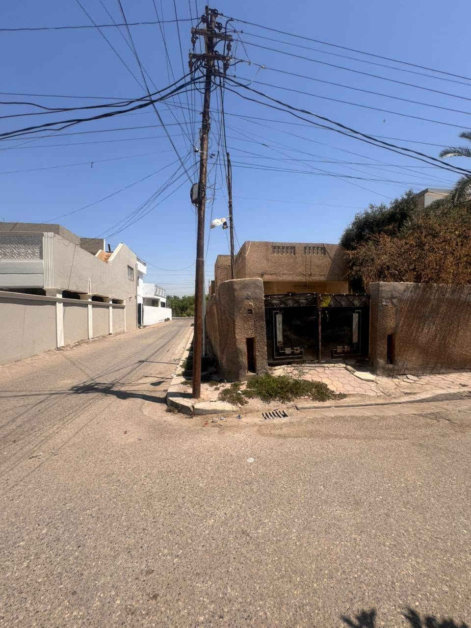 مساحه للبيع دار في الجمعية – قرب محكمة المدائن ومستشفى المدائن
📍 موقع مميز جداً
📐 المساحة: 320 متر
🔹 راس فرع على 4 جهات
🛏️ 3 غرف نوم
🚿 حمامات
💰 السعر: 320 مليون دينار (بيه مجال)
للاستفسار والمعاينة: 📞 ***********
