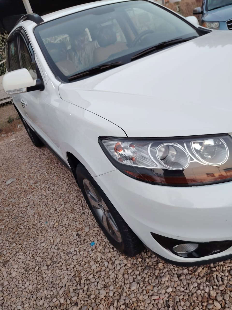 السلام عليكم ورحمة الله وبركاته
سنتافيا وارد خليجي 2012 رقم دهوك سنويه بأسمي 4 سلندر فول مواصفات واحد على واحد بيها نص جاملغ رش فقط بدون فتح وبدون دواخل مكان السياره بابل السعر 160 وقابل للتفاوض للاستفسار الاتصال على الرقم ***********
