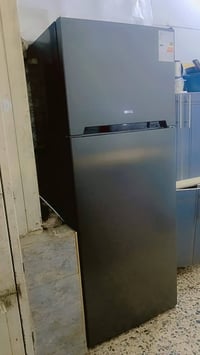 ثلاجة كبيرة • مستعملة شهرين