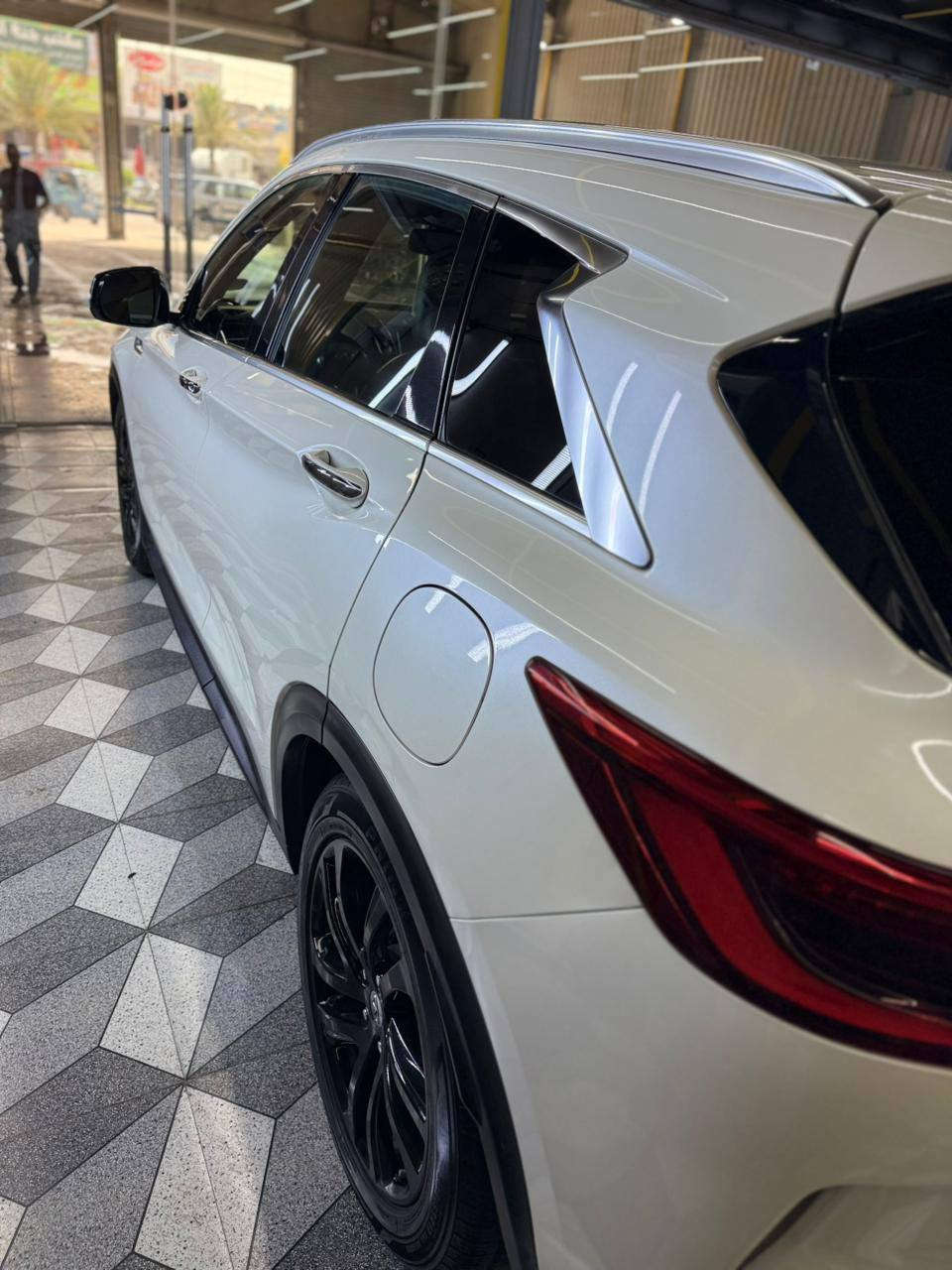 ياالله
الحلوه للبيع او مراوس باقل
ارخص انفنتي qx50 بكل العراق. بهل نضافه وموصفات بسعر q50 

نيسان انفنتي 2019 QX50 فول للاخير مزوعه موصفات 
وارد امريكي ضربه جاملغ بدون دواخل 
رقم بغداد تحويل مباشر (مشروع وطني) 
لون ابيض صدفي 
==========================
المواصفات :

احدث محرك vc turbo فول  بسعة 2.0 سريعة ونشطة جدا

_ سلايت كبير بنوراما
_شاشة 8 انج عدد 2
_مرايا النقطة العمية
_ كامرات عدد 4  360 درجة
_ التشغيل عن بعد+تشغيل التبريد حسب حرارة الجو

_ البصمة
_الكراسي كهربائية
_ نضام صوتي

_انارة زنون بالكامل الناصي والعالي والبلوجكتر كلهة شركة بدون اضافات

_بك لايت لد بالكامل
_الصندوك كهربائي شفط
_كير طيارة كهربائي
_ستيرن كهرباء+تدفئة
مقاعد تدفئة
_كراسي كهرباء
_تبريد قطعتين مناخ منفصل

_ويل حجم ١٩ اسود لامع مع تخم تاير جديد 

_حساس اطارات
_حساسات امامي خلفي
_رادار مع توقف تلقائي مانع حوادث
_اوتو هولد
_سايد بريك بصمة
_درايف مود ٤ وضعيات
_ماوس تحكم بالشاشة الكبيرة للخارطة
_ميموري ذاكرة خزن للسائق
_مقاعد جلد
_ايرباك عدد ٨
_دشبول +ابواب جميعها جلد ومطرز

ماشية (105)الف فقط

السيارة جاهزة من جميع النواحي بولش وحمام ونانو سيراميك وتخم تاير جديد ودهن وفلاتر وصيانة كاملة الحمدلله وبالعافية على الي تكون من نصيبه 

مكان سياره سليمانيه 

السعر  170ورقة وبيهة مجال بسيط

للاستفسار الاتصال على هذا الرقم ***********
