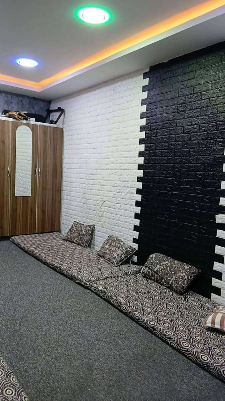 دار طابق ونص للبيع  143 متر درج خارجي وداخلي 
ط ۱ غرفه + استقبال + هول + مطبخ + صحيات) 
ط ٢   غرفه + هول مفتوح عالمطبخ + صحيات) موقع البيت فايدة شارع السوق العام البيت قريب من المدرسة والمركز الصحي والأسواق للأستفسار اكثر تواصل معنا أو اتصل 
على الرقم التالي *********** واتساب+فايبر 
السعر في اول تعليق .
 
خانی بوتنئ طابق ونيف درج خارجي وداخلي روبه ری خانی ١٤٣م
 ط ۱ (۲) غرفه + استقبال + هول + مطبخ + صحيات)
 ط ۲ (۱) غرفه +هول ومطبخ+  صحيات  
بو پتر پیزانینا تو دشی په یوه ندیی بکه ي ***********
