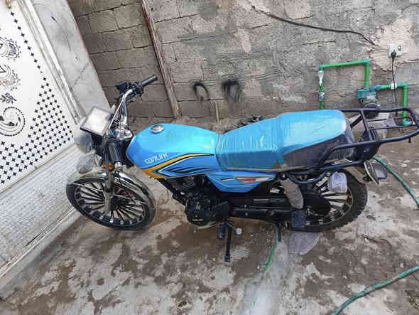 سلام عليكم دراجه للبيع خمسه كير نضيفه كلش اوراق كامله مكاني بغداد حسينيه *********** سعره 790 وبيه مجال للطيبين
