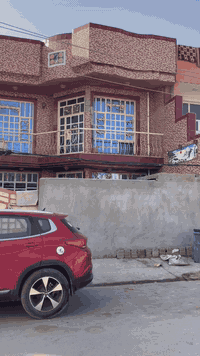 للبيع دار سكني بناء حديث ٤ غرف نوم وستقبال ومطبع وصالتين فوك وجوه  وحمامات داخليه وخارجيه المساحه ١٦٠ متر طابو ملك صرف تحويل مباشر الموقع خان بني سعد حي الرسول  للاستفسار ***********
