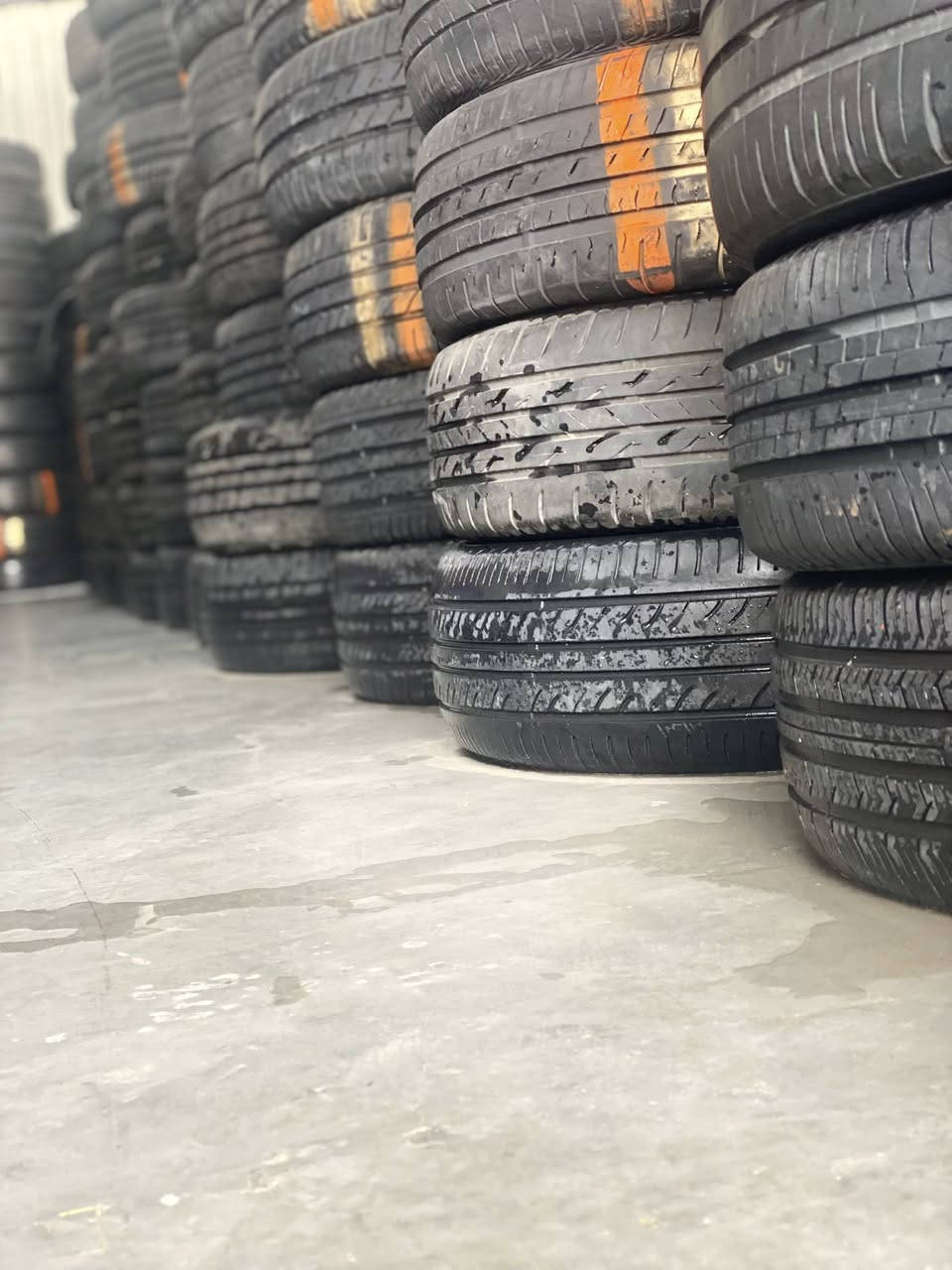 السلام عليكم 
متوفر جميع الويل والويل كب 
متوفر بطاريات كوري كافه الاحجام واسعار جمله 
متوفر اطارات جدد انتاج حديث واسعار جمله 
متوفر تاير باله كافه الاحجام مع الضمان والشد 
متوفر بيع مراوس شراء 
العنوان الشارع العام مدخل عماره السفينه مقابيل حسينه حواس 
الرقم ***********
آحۡــمۭــد
