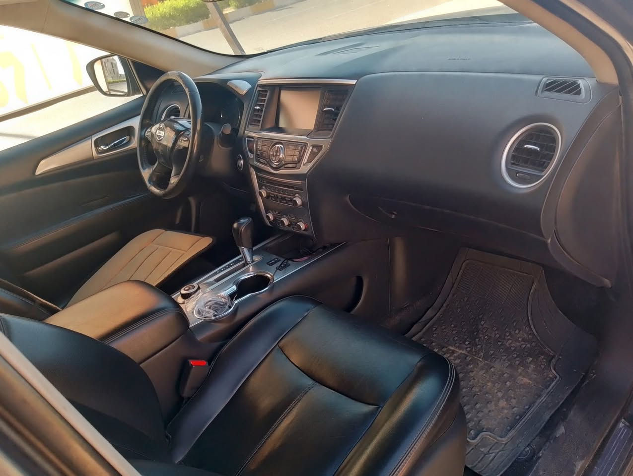 نيسان بافندر 2019 البيع سياره جاهزه فول موصفات سعر 135
***********
