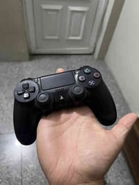 يده بلي 4 الجيل الثاني يده اصليه نظافه فول او شحن روعه مكان بغداد او ا...