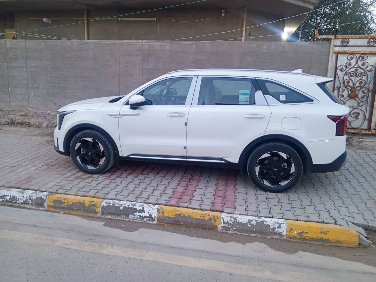 السلام عليكم سورنتو 2024 للبيع 4 سلندر مكفوله كفالة عامة ماشية 22الف 7 راكب ***********
