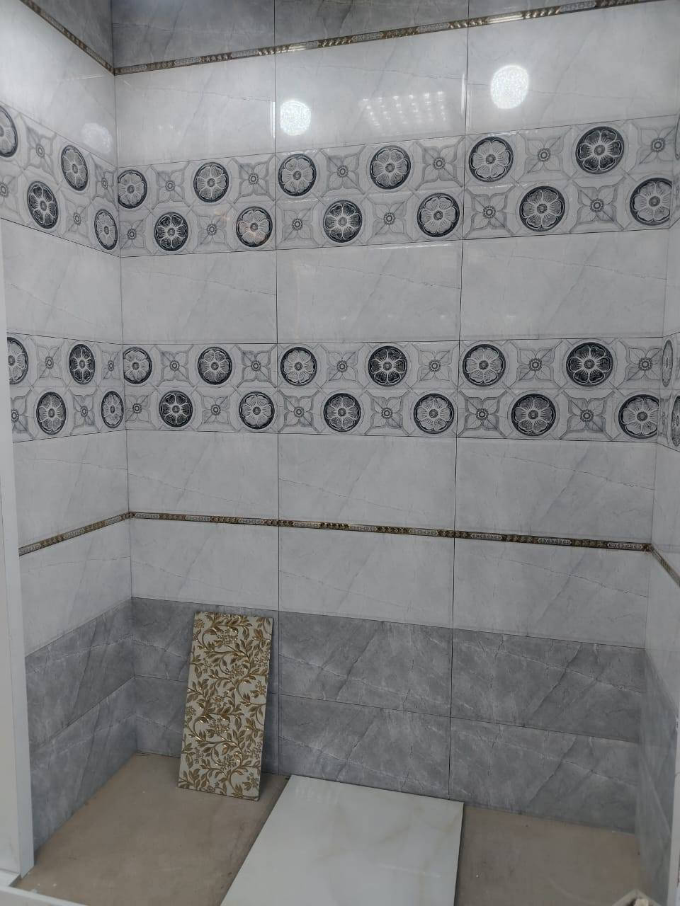 السلام عليكم خلفه بورسلين سراميك مرمر كاشي جميع الترميمات متواجد في بغداد ***********ب وتس
