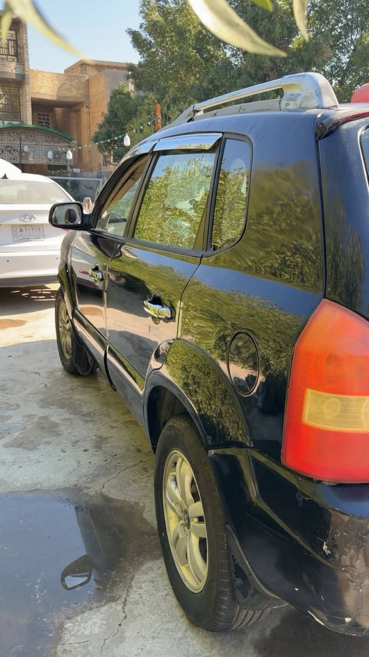 للبيع توسان 2007. رقم بغداد. دولي تحويل مباشر. صار بيها حادث حرك بسيط مكينة 6
ابيع ع وضعها مكاني بغداد رائاسة العبيدي 
***********
