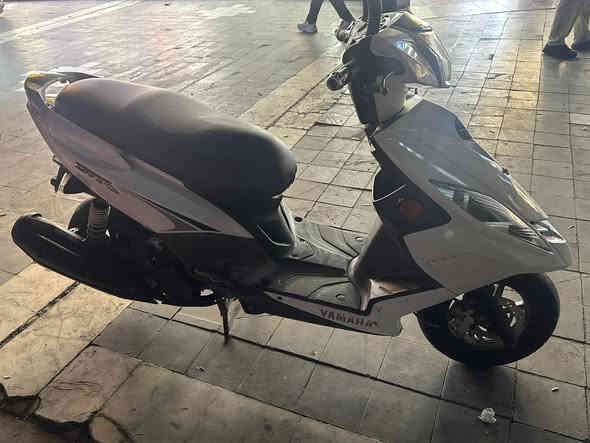 اسلامو عليكم جيتي ار للبيع جديده مال رمبه بانزين محسن ادير دهن احسن دهن اطلع بيها الصبح اروح المكان عملي قريب على بيتنه ٥ دقايق تبقه طافيه لليل ارجع بيها بعد ماطلع كفرات جددد محرك برغمي ممفتوح بي بس الكفر المامي نطخ فطر بي سويته وصبغته صبغ كلش حلو كلفني بس صبغ٥٠ الف بس فطر وصلحته الدراجه كلش جديده وناعمه مكاني المنصور شارع الرواد
 عارضها ٩٠٠ مصار شهرين من نزلته من الرمبه *********** تعال شوفها وادلل  شكرا للأدمن❤️
