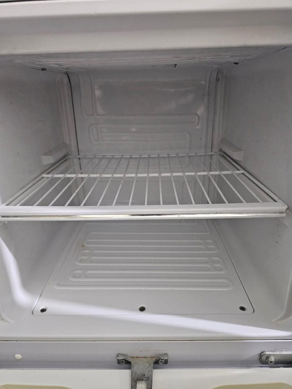 ثلاجة نوال للبيع نظيفة جدا 

الاستفسار ***********
