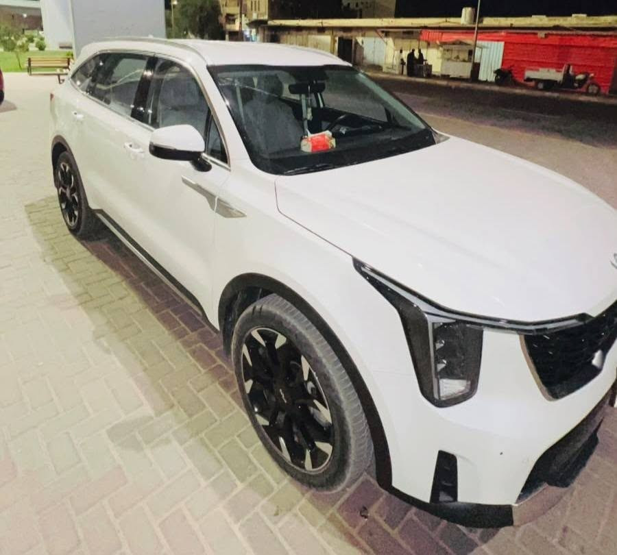 سورنتو 2025 محرك 6 رقم اربيل ماشيه 27 الف سياره جديده بيها فقط بارد قليل بالصندوق السونار موجود السعر 3 دفاتر مكان تكريت ***********
