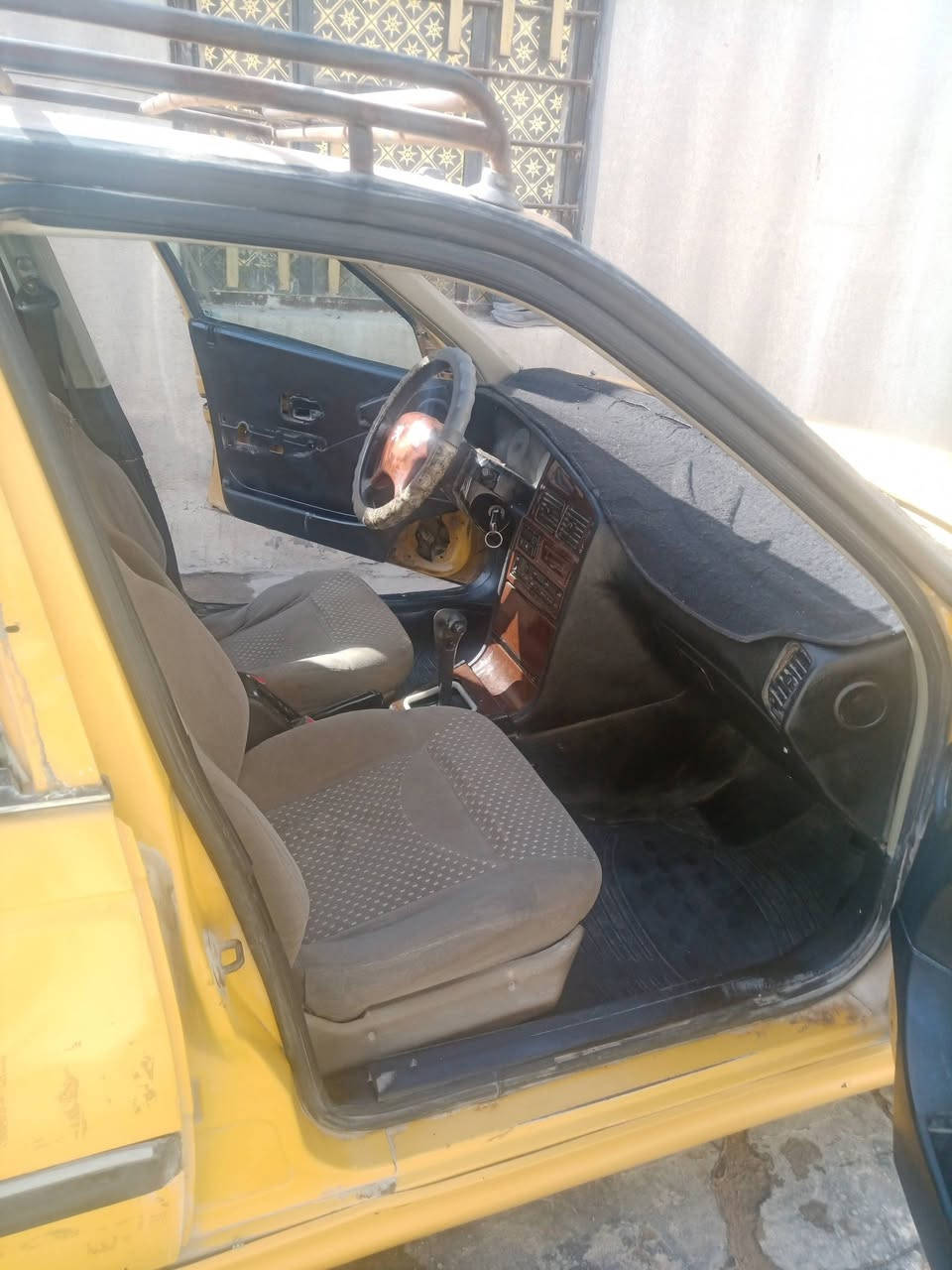 بيجو بارص 2015 رقم انكليزي  بأسمنه مصفرة غرامات وهيئه مطلوبه 4اشهرفقط محرك كورله بيكاتشو بيه تبخير سيارة سيارة الكير مادري شنه بي سعر17 ورقه قفل العنوان 
بصرة.الزبير. شارع مدرسه القتال
***********
