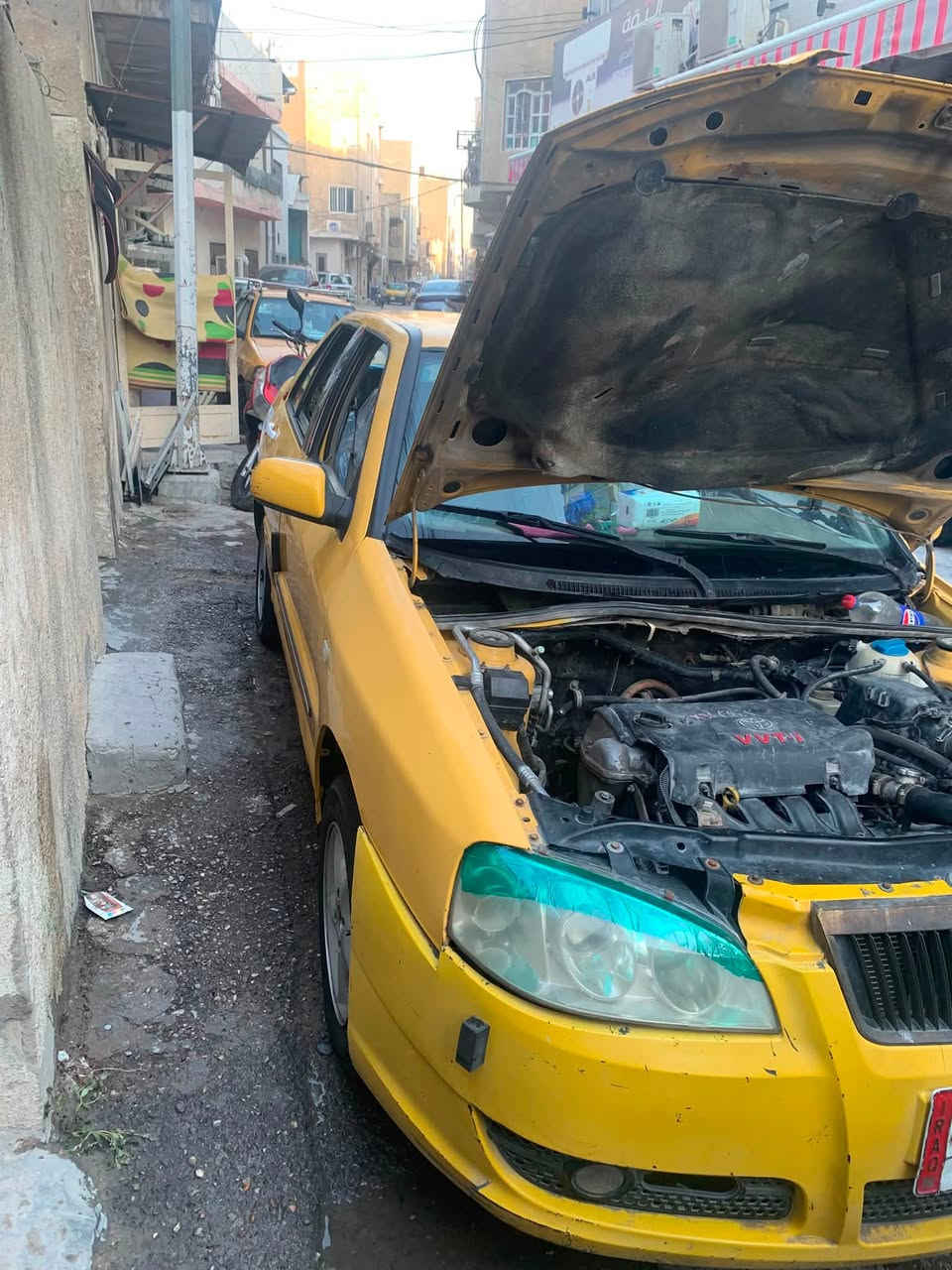 يالله
سلام عليكم شيري كوين مديل ٢٠١١ محور كير ومكينه كورلا بكاتشو ١٦٠٠ بعدها بجيس تبريد ثلج كهربائيات كلها شغاله بكل لايت لدات تخم تاير جديد
شاشه وكامره خلفيه لاضربه ولا صبغ فقط بيه طخه بخشم الجاملغ الخلفي معمر وبعده مامصبوغ خاليله  كشر كله كفاله عامه بعده بجراده جام رباعي كهرباء شغال دوشمه جديده فقط الدعاميات لونها مصوفر   مابيها كل نقص كبل لشارع 
سعرها ٣٤ بيها مجال حك جيتك 
مكاني بغداد الاعظميه 
رقم الهاتف ***********
