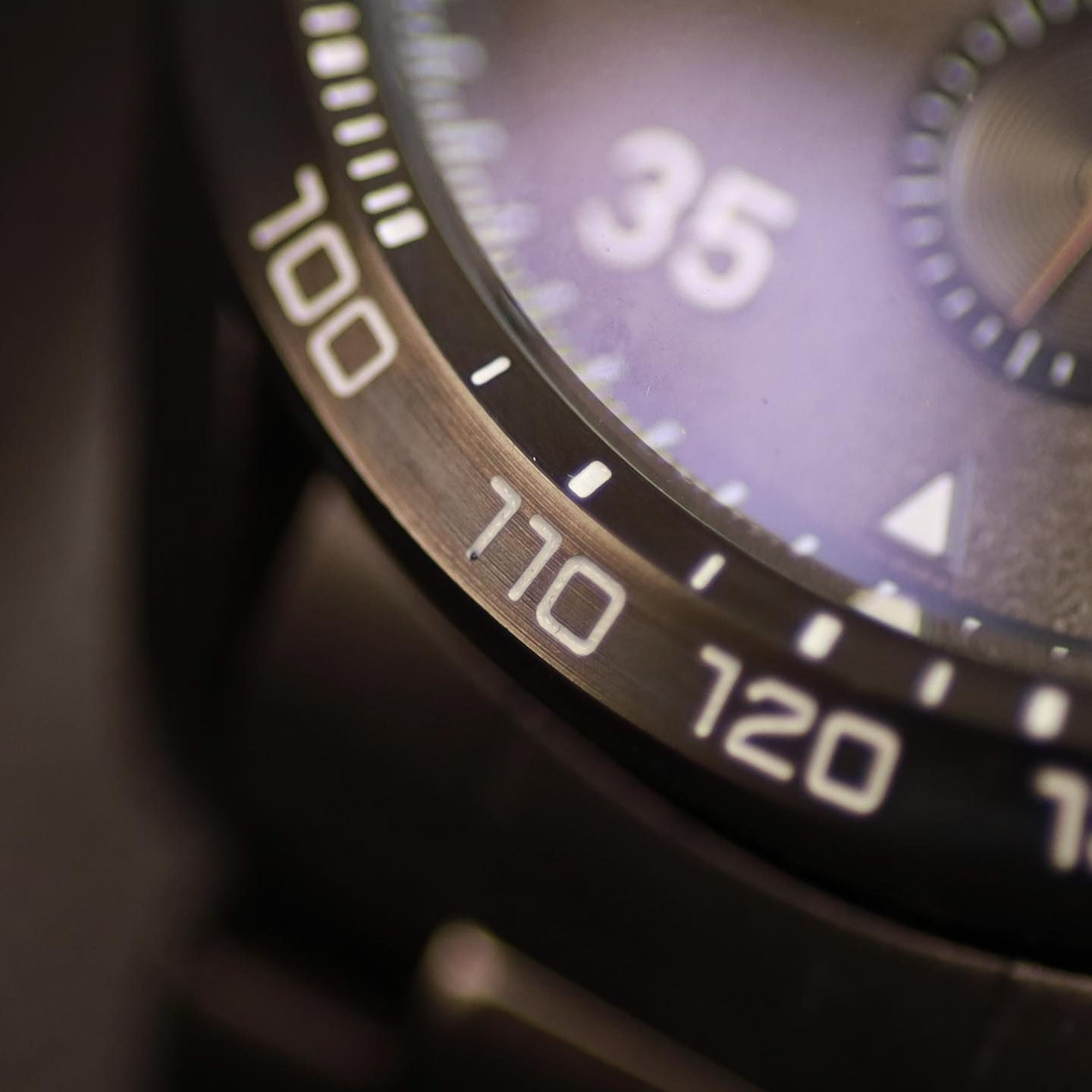 Zain_Pazaar
ساعة رجالية ماركة  CARRERA (PORCHE DESIGN)

المواصفات
.اللون اسود طافي
.المينه بتصميم حجري رصاصي اللون
.جميع السناتر شغالة
.كرونوغراف
.stop watch 
.المعدن ستيل بالكامل
.ضمان سنة
.تاريخ يومي

السعر:55.000

يوجد توصيل لجميع محافظات العراق
(التوصيل من يوم الى ٣ايام)

للإستفسار:***********
او مراسلة الصفحة
♦️التصوير داخل الصفحة تصويرنا

#ساعات #رجالي #توصيل #f #اكسسوارات #العراق #m #a #ملابس #ماركة #tiktok #instagram #fashion #facebook #تجميل #أناقة #هدايا #هدايارجاليه #هدايامميزة #ضمان #hublot #followforfollowback #explorepage #ex #explore #share #like #instalike #save #money
